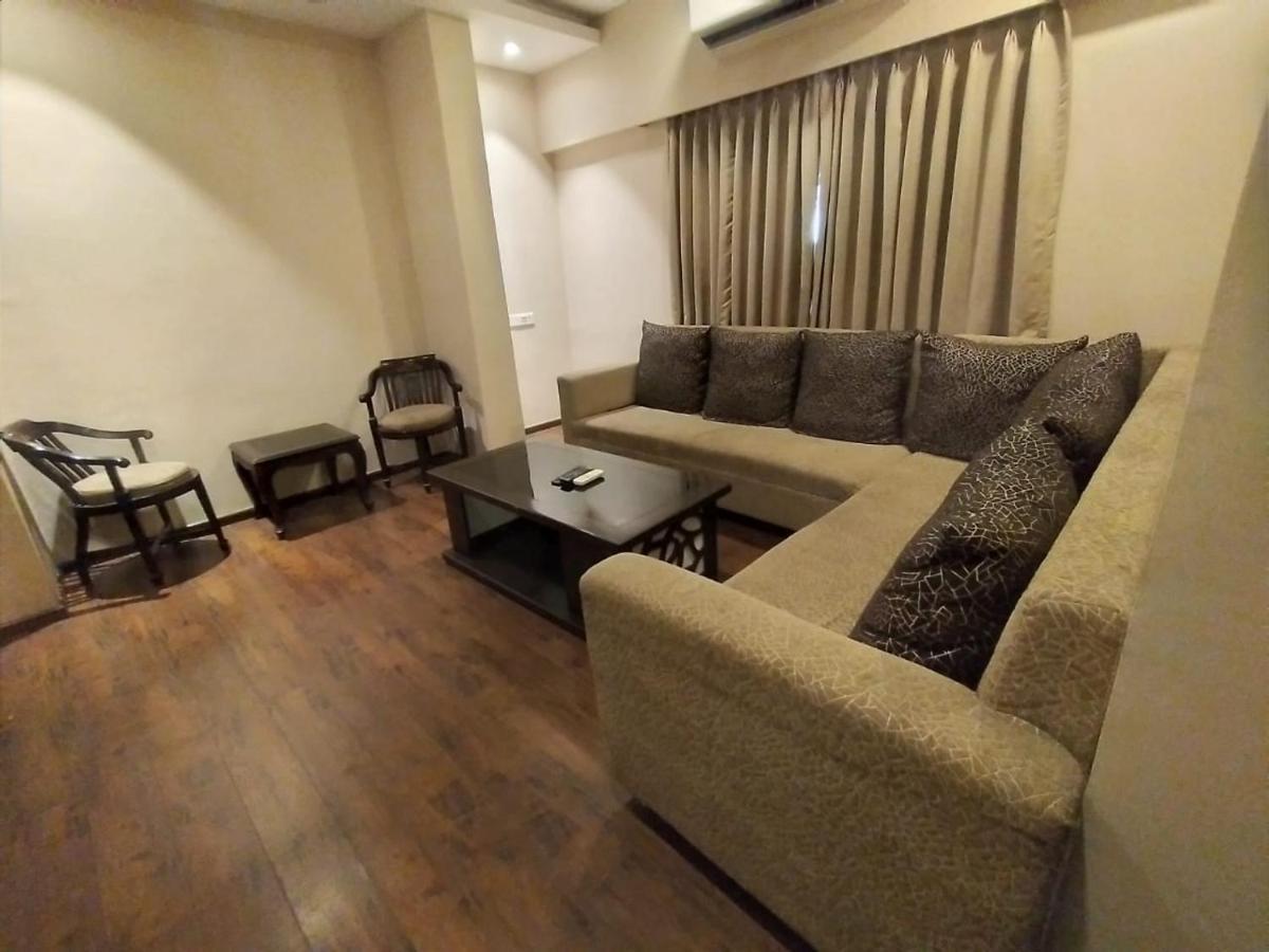 Kc Manor Otel Jamshedpur Dış mekan fotoğraf