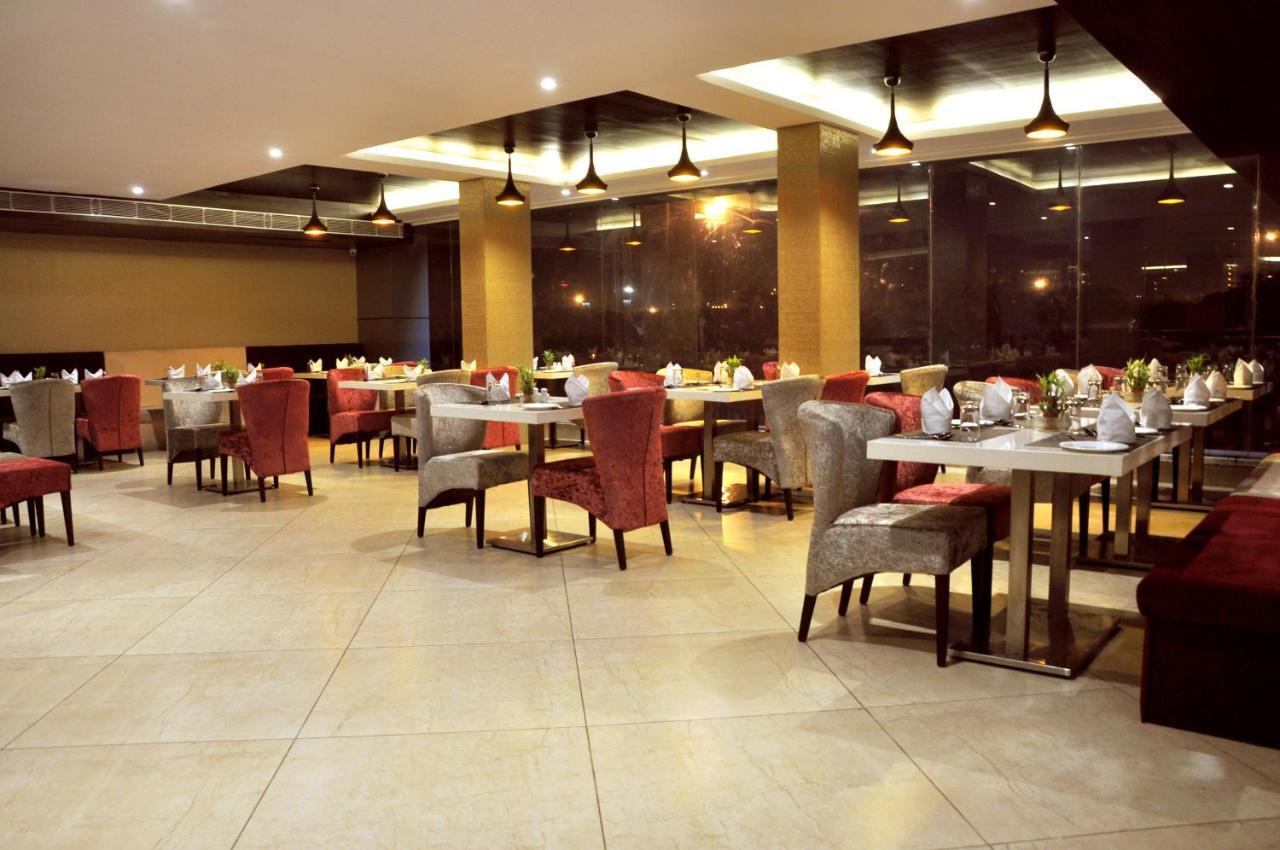 Kc Manor Otel Jamshedpur Dış mekan fotoğraf