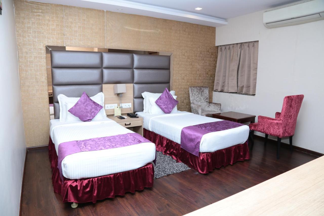 Kc Manor Otel Jamshedpur Dış mekan fotoğraf