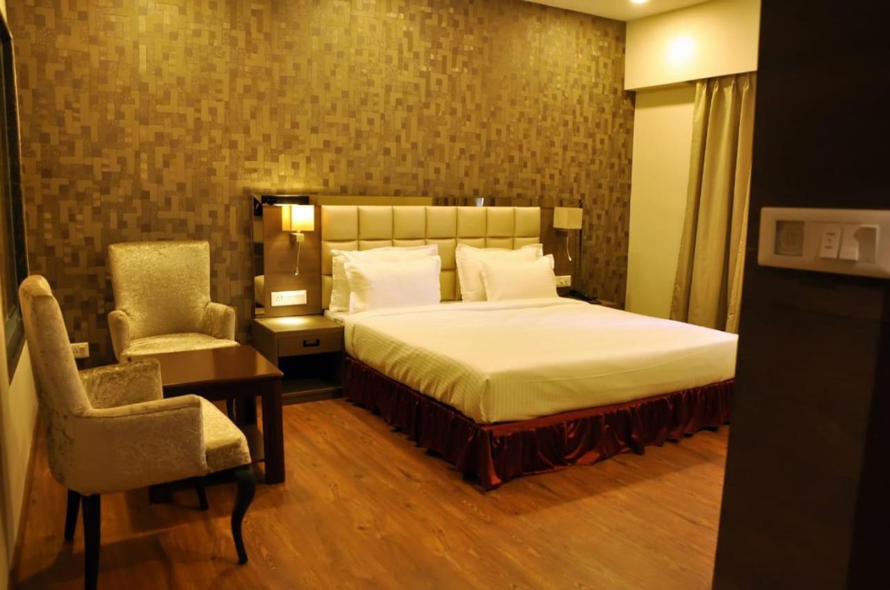 Kc Manor Otel Jamshedpur Dış mekan fotoğraf